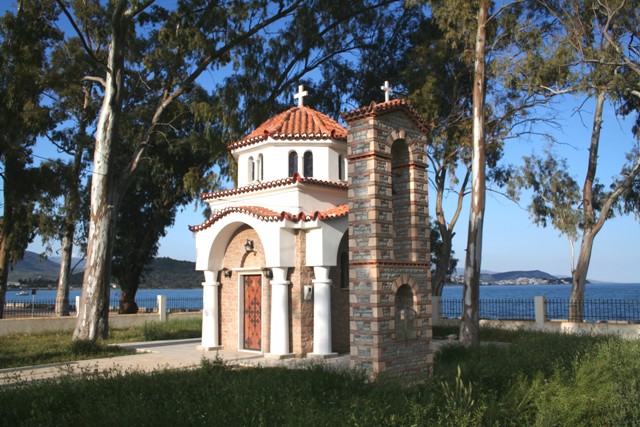 Small coastal chapel on the way to the Monastery of Anargyroi